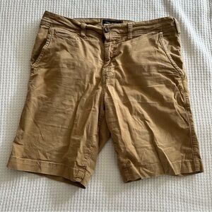 American Eagle men's Next Level Flex cargo khaki shorts